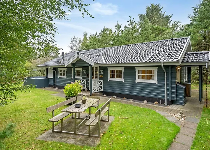 Femme By Interhome بيت للعطل